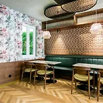 Lx Soho Boutique By Ridan
